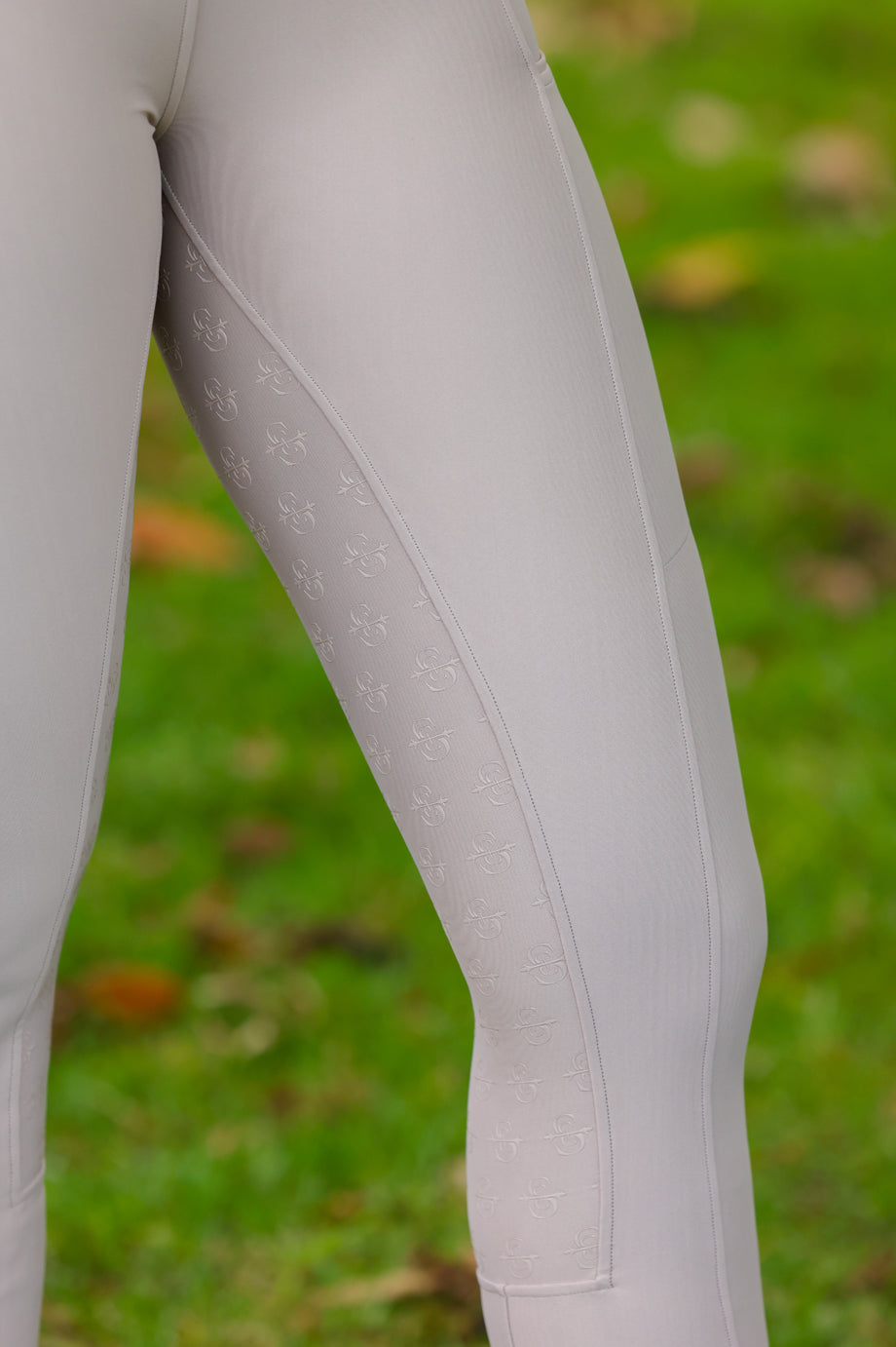 Sculpt Performance Hybrid Breeches: Biscotti Beige
